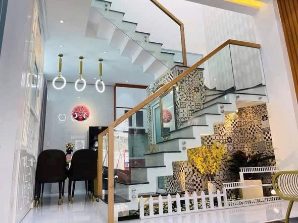 HÀNG NGON -THỐNG NHẤT GÒ VẤP -  HẺM THÔNG - Ô TÔ nhỏ NGỦ TRONG NHÀ - 36M2 (4x9) - 2 TẦNG - 2 PN - TẶNG FULL NỘI THẤT XỊN - 4.xT  15988923