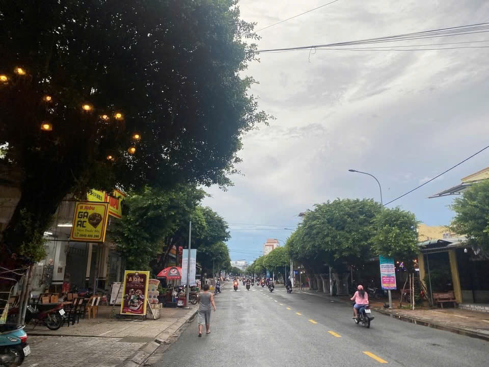 CHÍNH CHỦ Cần Bán Nhanh  Mặt Bằng Kinh Doanh  Đường Hòa Bình, Phường 1, Bạc Liêu Cũ 15988945