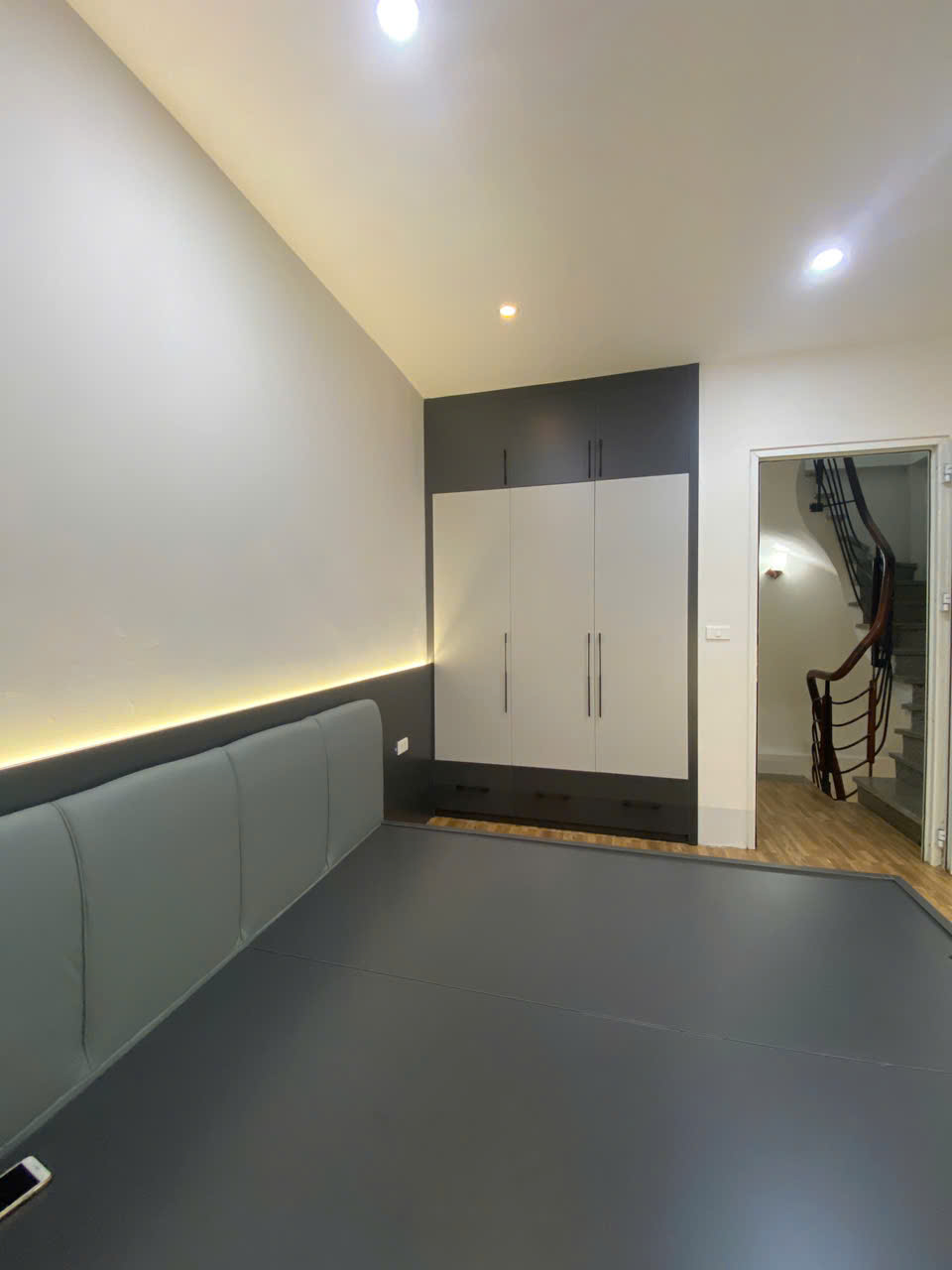 NHÀ NGỌC THỤY – LONG BIÊN  30m² – MẶT TIỀN 3m – 3 TẦNG – Ô TÔ QUA CỔNG 15988946