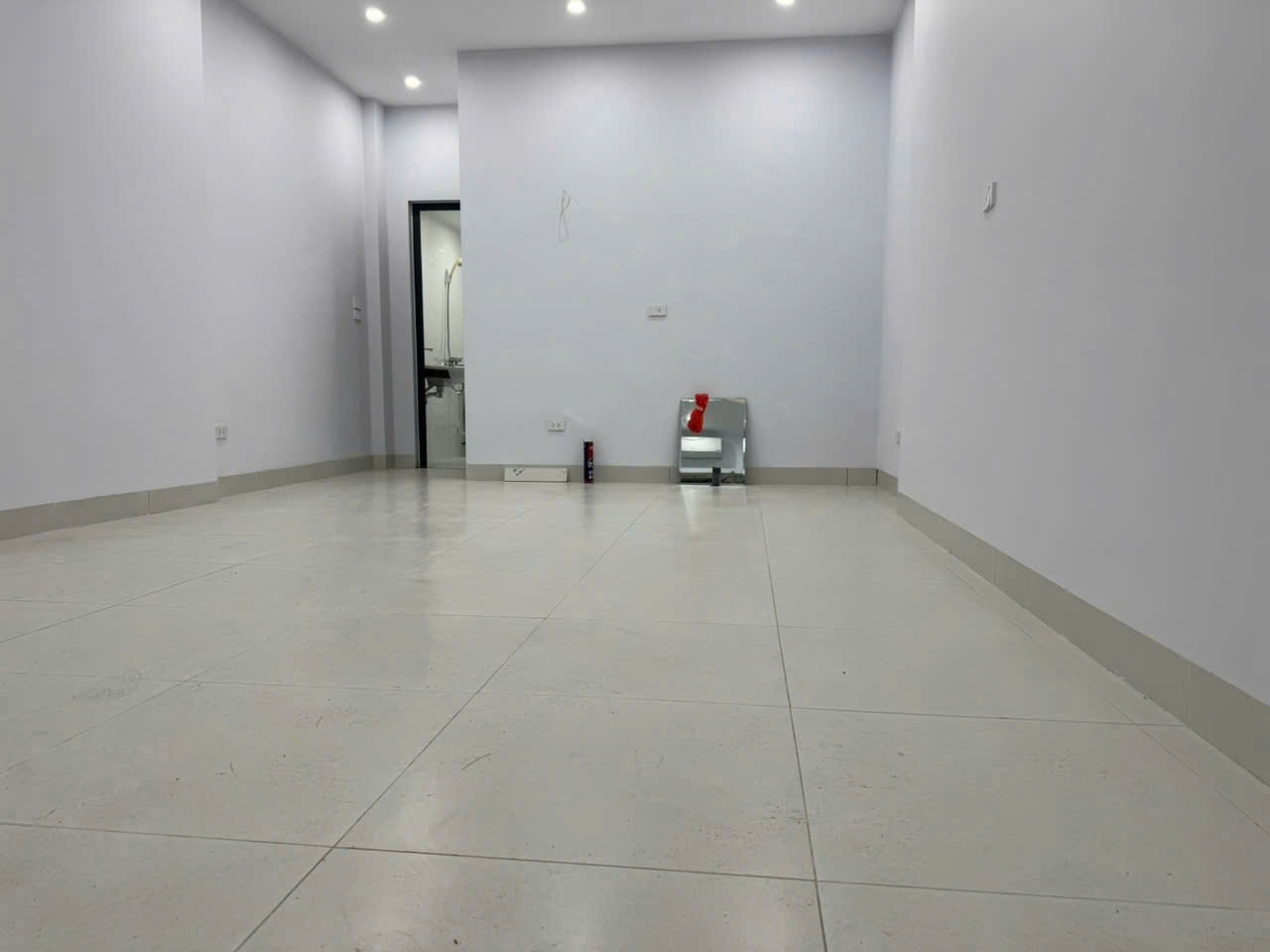 CHÍNH CHỦ CHO THUÊ MẶT BẰNG KINH DOANH 2 TẦNG - PHỐ VÕ VĂN DŨNG, ĐỐNG ĐA 15988975