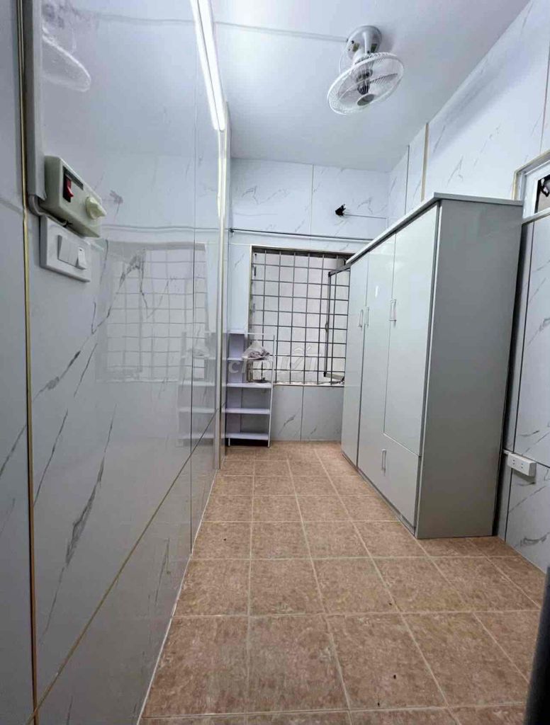 Cho thuê nhà nguyên căn diện tích 10m2 x 4 tầng + 1 tum Phố Yên Lãng - phường Đống Đa. 15988992