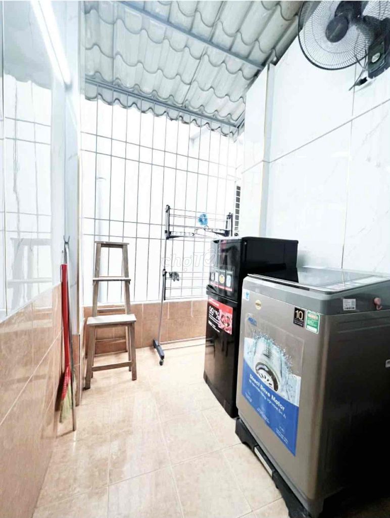 Cho thuê nhà nguyên căn diện tích 10m2 x 4 tầng + 1 tum Phố Yên Lãng - phường Đống Đa. 15988993