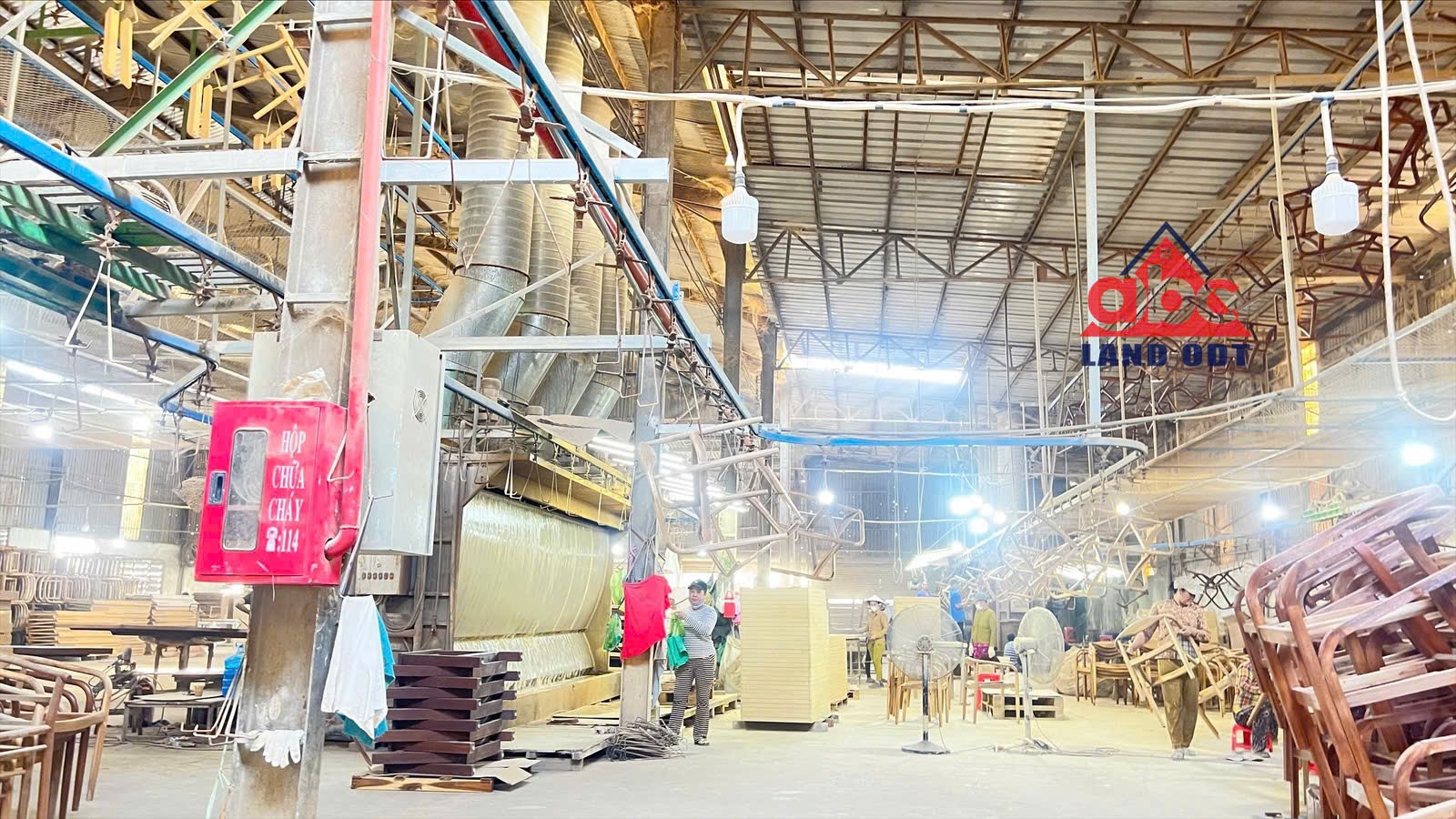 XN179 cho thuê xưởng sản xuất có trạm điện, PC vách tường, sẵn xưởng giao liền 15989009