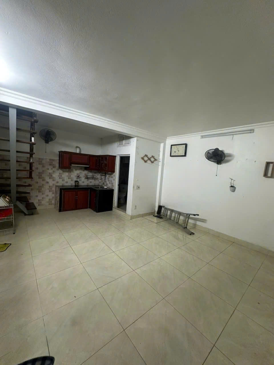 Cho thuê nhà ngõ phố Khương Thượng - 2 tầng*30m2 - 2 ngủ - 2vs - 7triệu. 15989013