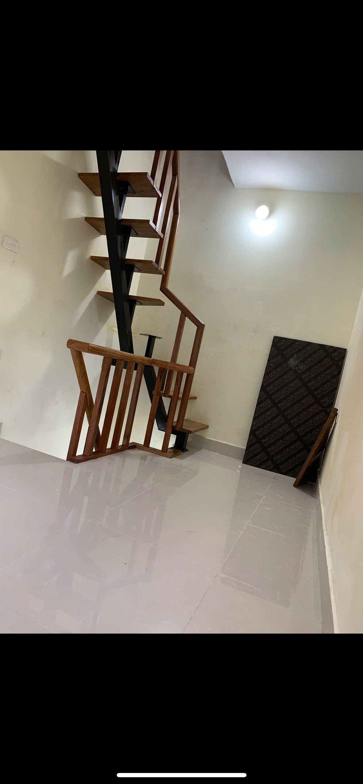 Cho thuê nhà ở sinh viên 2  - 3 người ngõ Lò Đúc  12m2 x 4 tầng, 6 triệu 15989024