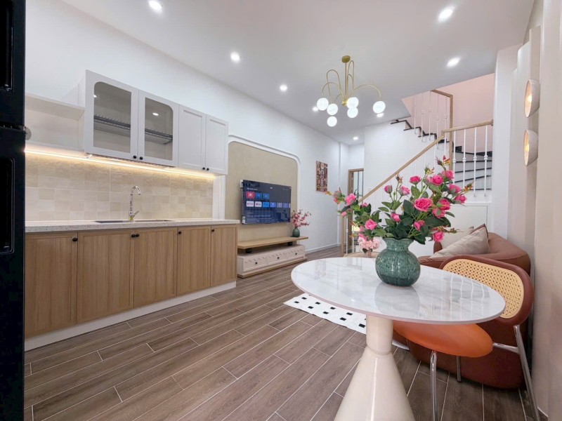 Nhà kiệt Lý Tự Trọng 40m2 3PN nhà mới giá 4.39 tỷ Hải Châu ở ngay 15989029