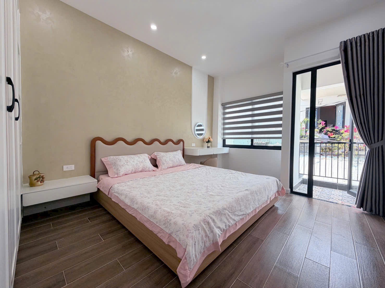 Nhà kiệt Lý Tự Trọng 40m2 3PN nhà mới giá 4.39 tỷ Hải Châu ở ngay 15989029