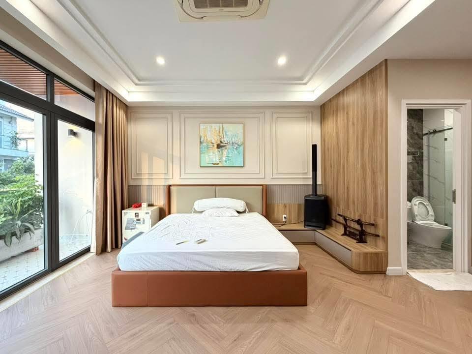 Nhà HXH Đường Nguyễn Chí Thanh Quận 5 Phường An Đông. 15989042