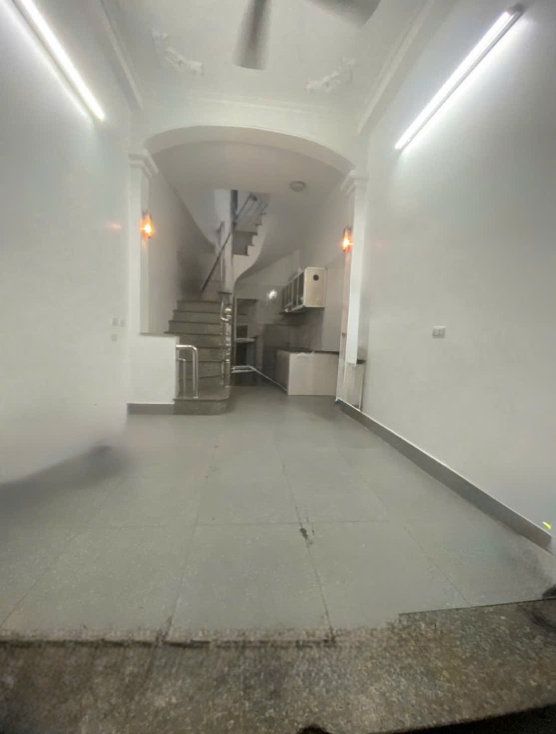 Cho thuê nhà ngõ Nguyễn Văn Trỗi ở nhóm 4 người 20m2*4 tầng-Giá 7 triệu 15989045