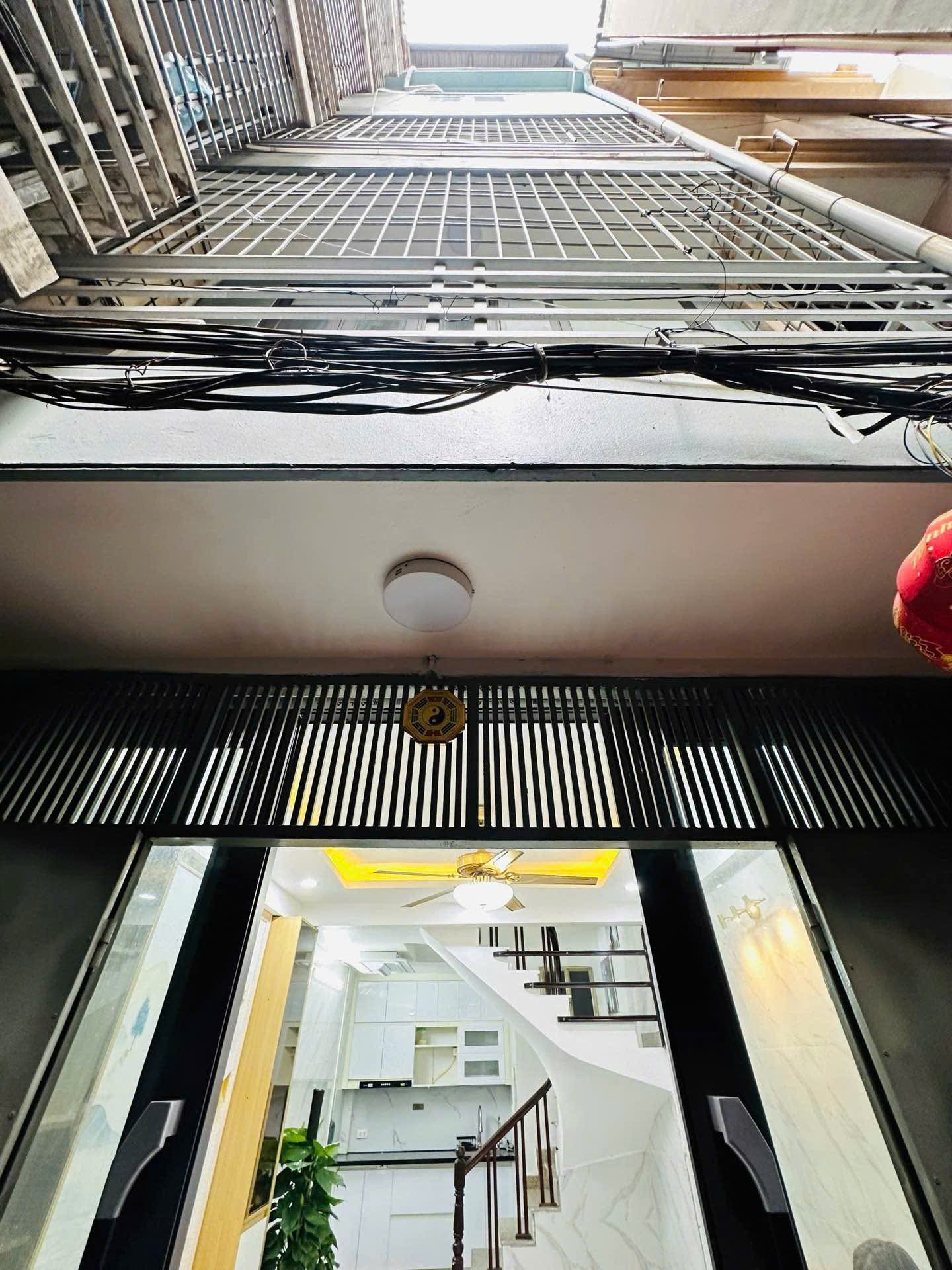 🌻Bán nhà tại Định Công Thượng ngay cạnh Khu đô thị Định Công. Vị trí đắc địa ngay gần đường vành đai 2,5 đi lại rất thuận tiện.  15989054