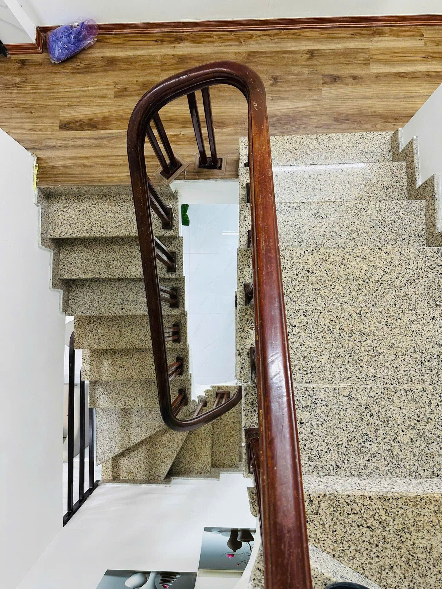 🌻Bán nhà tại Định Công Thượng ngay cạnh Khu đô thị Định Công. Vị trí đắc địa ngay gần đường vành đai 2,5 đi lại rất thuận tiện.  15989054