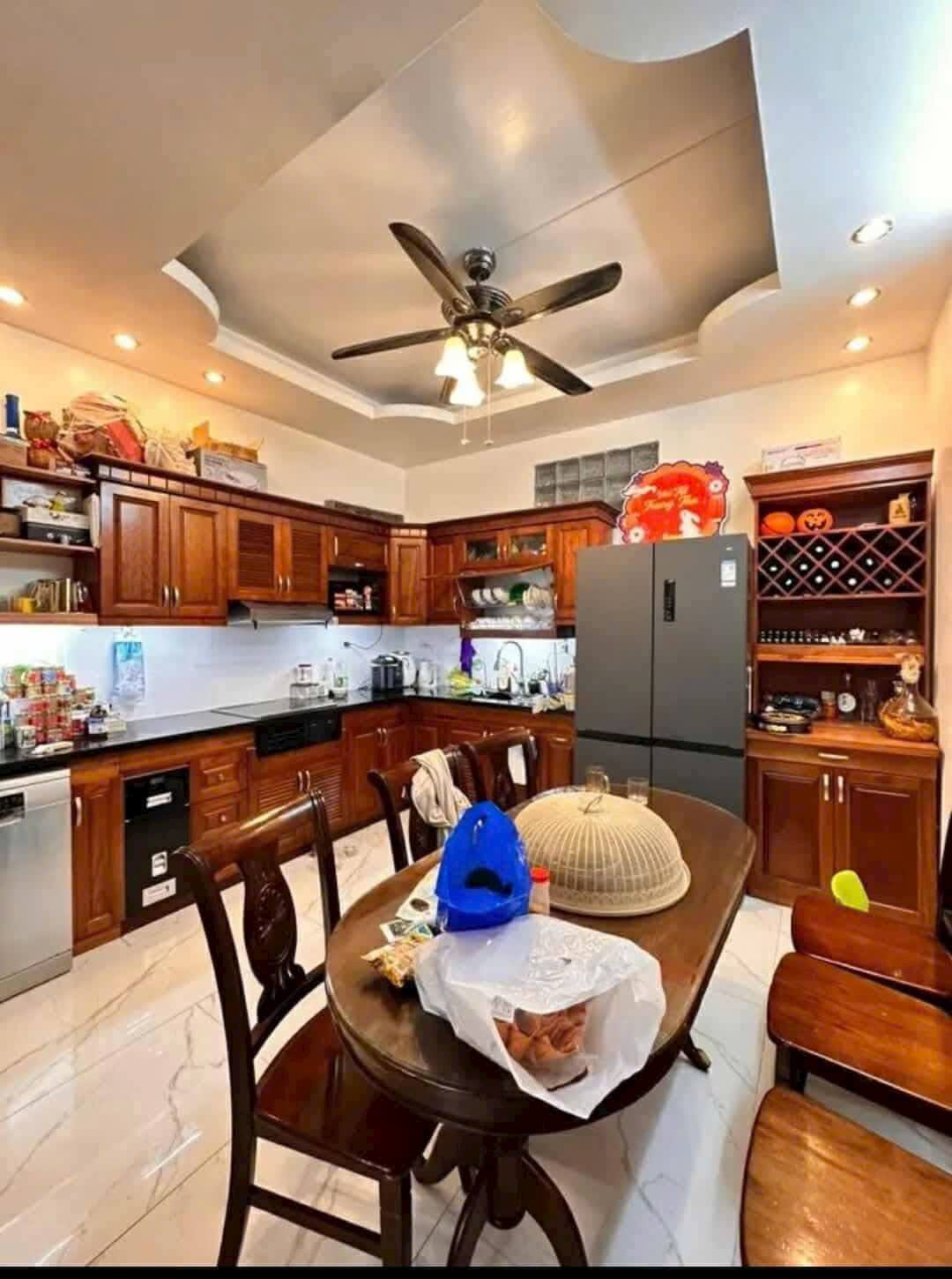 Bán nhà phố Văn Cao, Ba Đình, ngõ ô tô, nhà dân xây, khu dân trí cao, 52m, 5 tầng, 15 tỷ 15989070