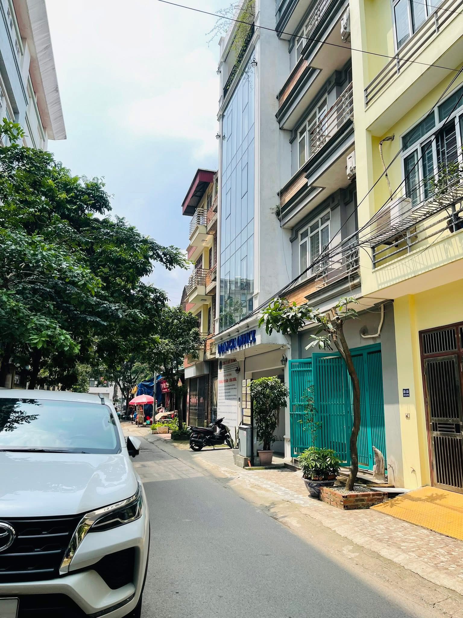 Bán nhà phố Văn Cao, Ba Đình, ngõ ô tô, nhà dân xây, khu dân trí cao, 52m, 5 tầng, 15 tỷ 15989070