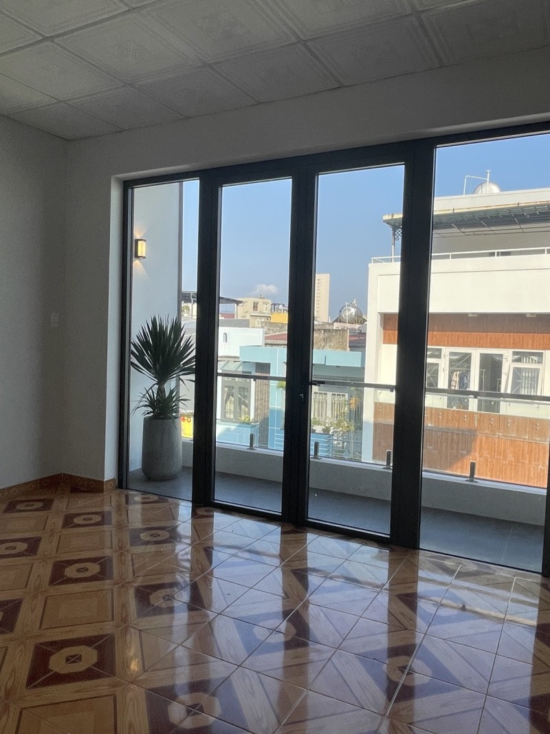 ► MT Huỳnh Thúc Kháng, 70m2, 4 tầng, 7 Phòng khép kín, 12 tỷ 15989074