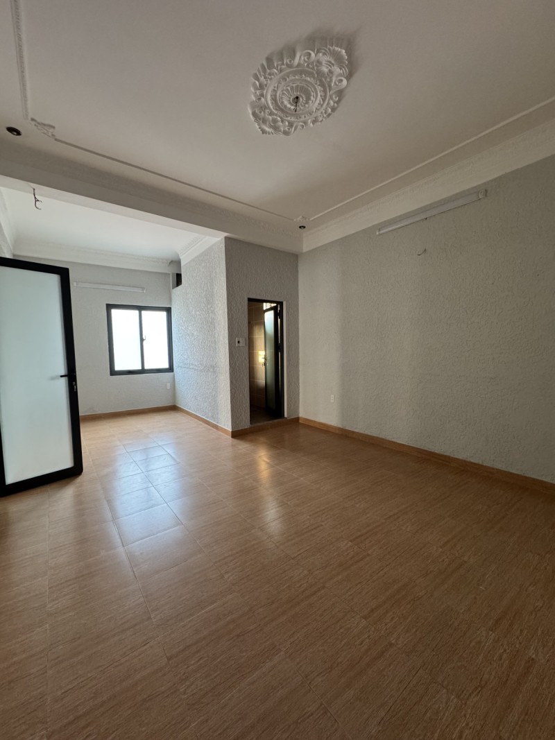 ► MT Huỳnh Thúc Kháng, 70m2, 4 tầng, 7 Phòng khép kín, 12 tỷ 15989074