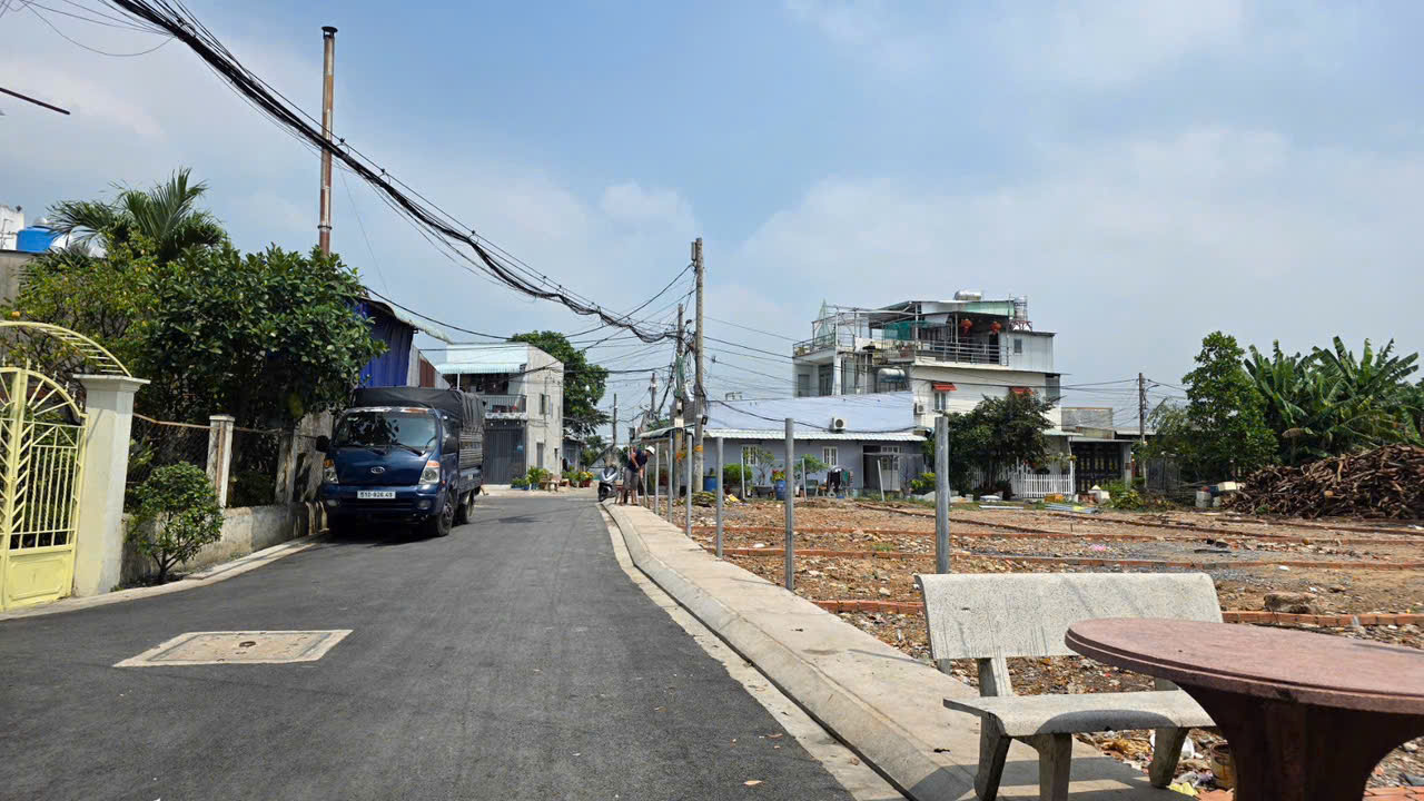 8 LÔ MẶT TIỀN NHỰA – GIÁP Q12 – GẦN CHỢ GẤU & NHÀ THỜ TÂN ĐÔNG – TỪ NHỈNH 4 TỶ 15989089