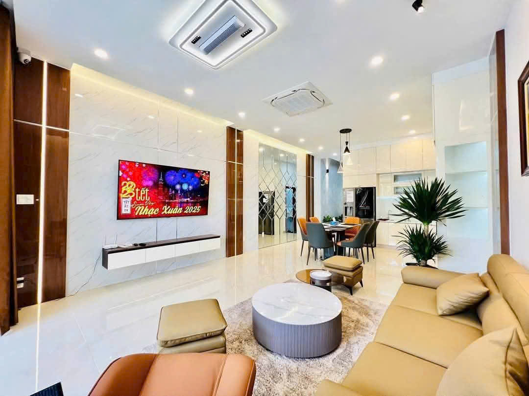 GIẢM SÂU 600 TRIỆU – SIÊU PHẨM THANG MÁY MẶT TIỀN HIỆP THÀNH 18 – Q12 15989127
