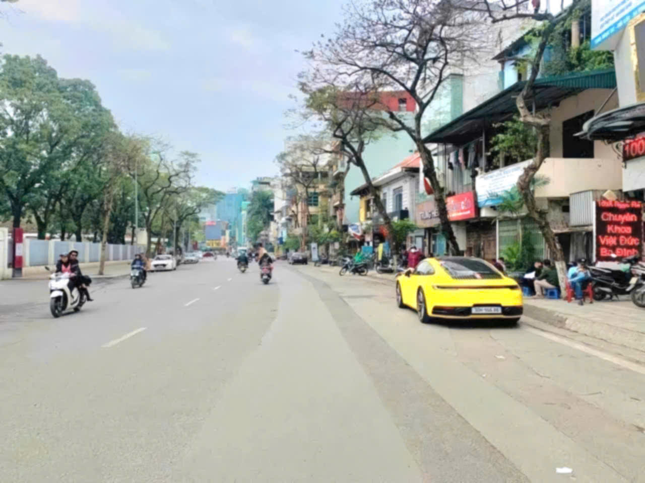 CHÍNH CHỦ CẦN BÁN GẤP NHÀ NGỌC HÀ PHỐ VIP BA ĐÌNH 50m x 3 TẦNG MT 7,7M 13 TỶ
 15989139