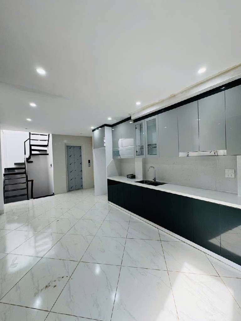 NHÀ PHỐ VŨ NGỌC PHAN 5.5 TẦNG THANG MÁY_30M RA Ô TÔ_NGÕ NÔNG THÔNG_NHÀ MỚI ĐẸP VỀ Ở NGAY, hơn 7 tỷ 15989145