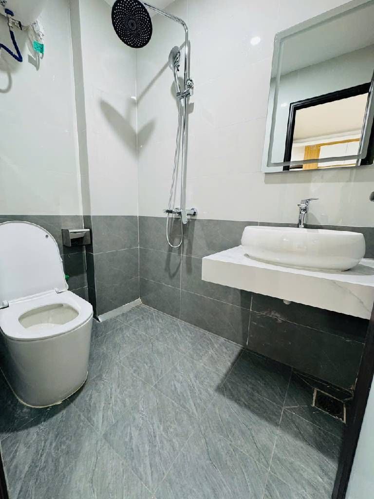 NHÀ PHỐ VŨ NGỌC PHAN 5.5 TẦNG THANG MÁY_30M RA Ô TÔ_NGÕ NÔNG THÔNG_NHÀ MỚI ĐẸP VỀ Ở NGAY, hơn 7 tỷ 15989145