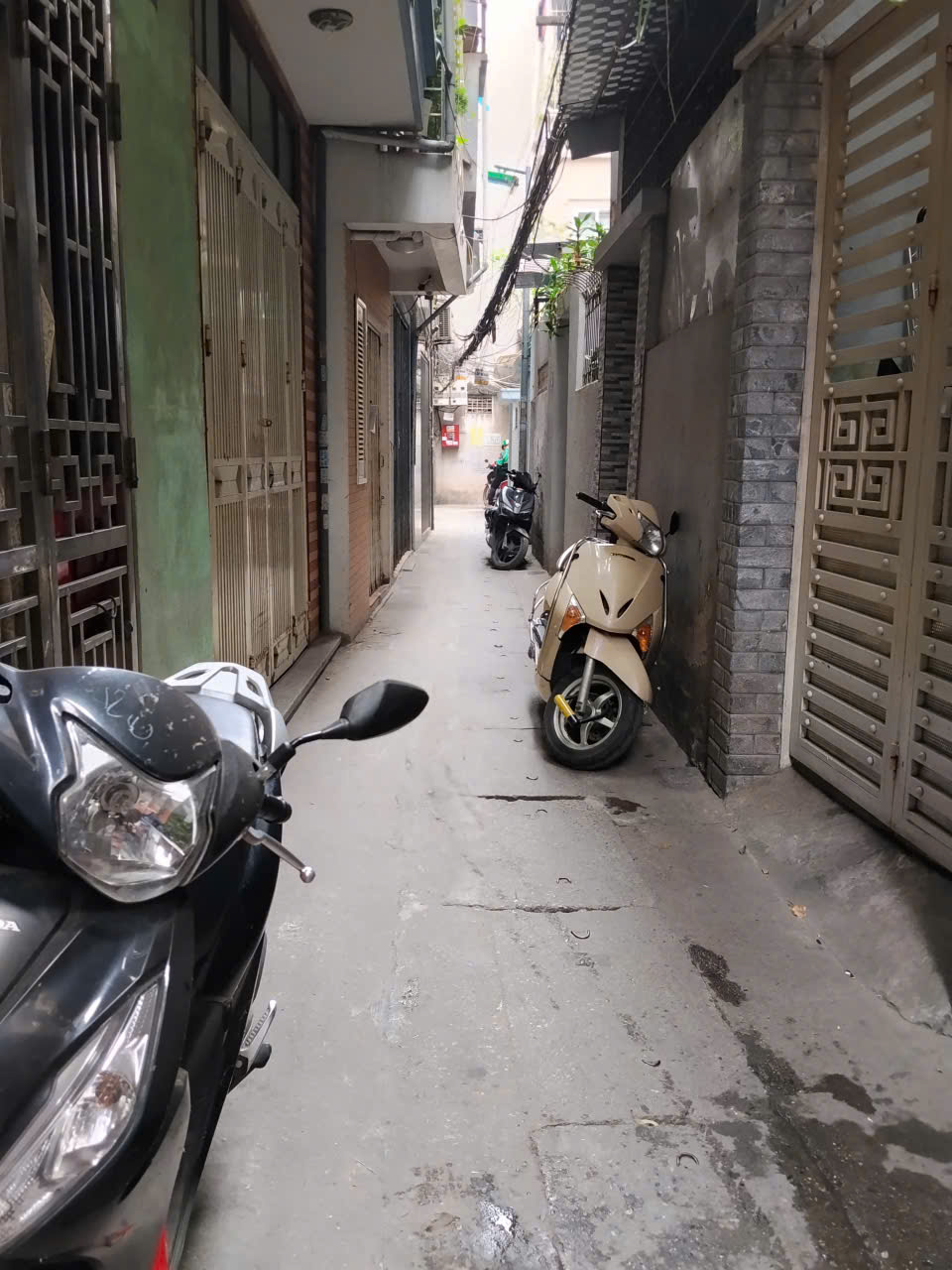 Phố Hồng Mai- OTO đỗ cửa - 5 tầng chỉ 7,2Tỷ 15989164