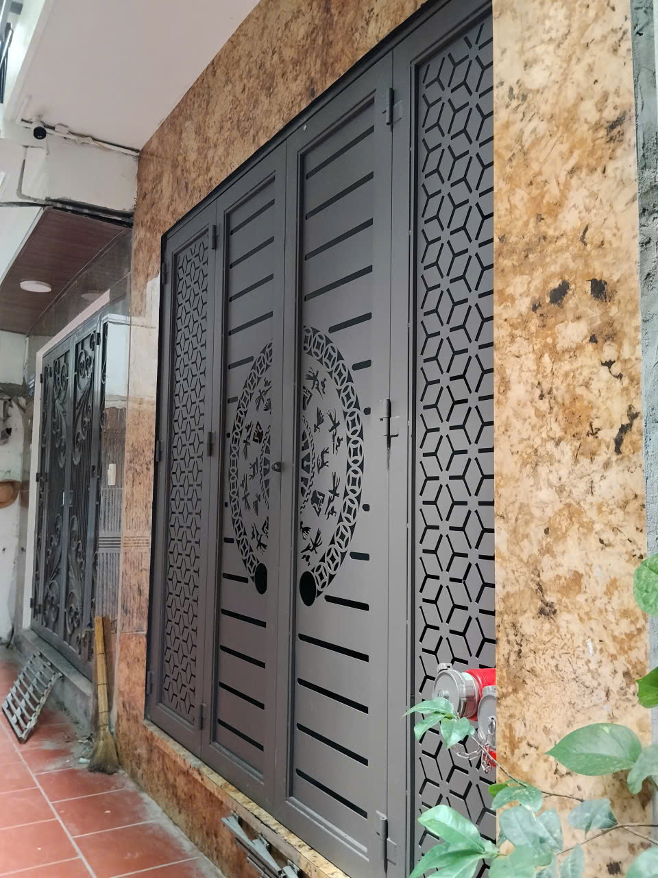 Bạc Đằng -45m mặt tiền rộng - Ngõ Thông 3 gác phóng - sổ đỏ chính chủ - chỉ nhỉnh 9 T 15989165