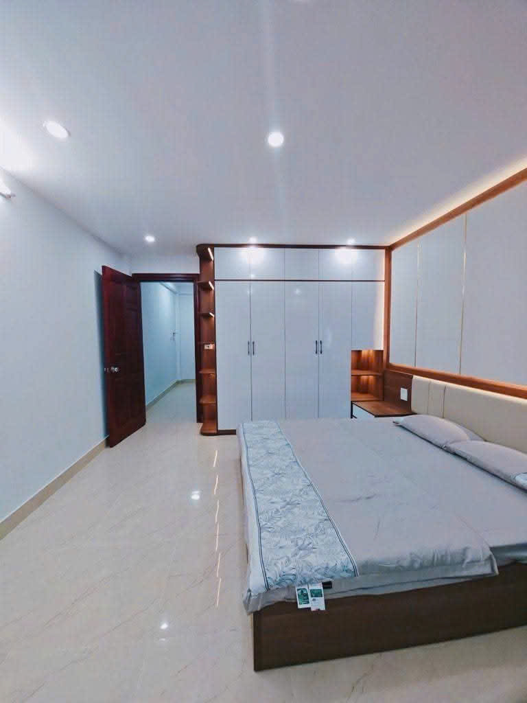 Bạc Đằng -45m mặt tiền rộng - Ngõ Thông 3 gác phóng - sổ đỏ chính chủ - chỉ nhỉnh 9 T 15989165