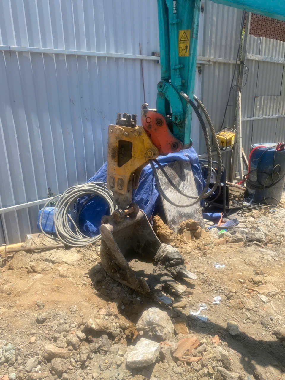 THANH LÝ XE ĐÀO IHI GÀU 0.15 Xem xe tại: Quận 9, TP.HCM 15989177
