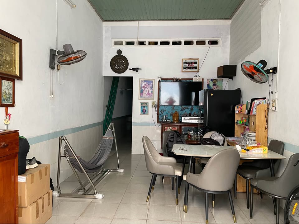 BÁN NHÀ CẤP 4 HẺM CẠN ĐƯỜNG TÂY SƠN - QUY NHƠN. MÃ SỐ: #NR0450 15989209