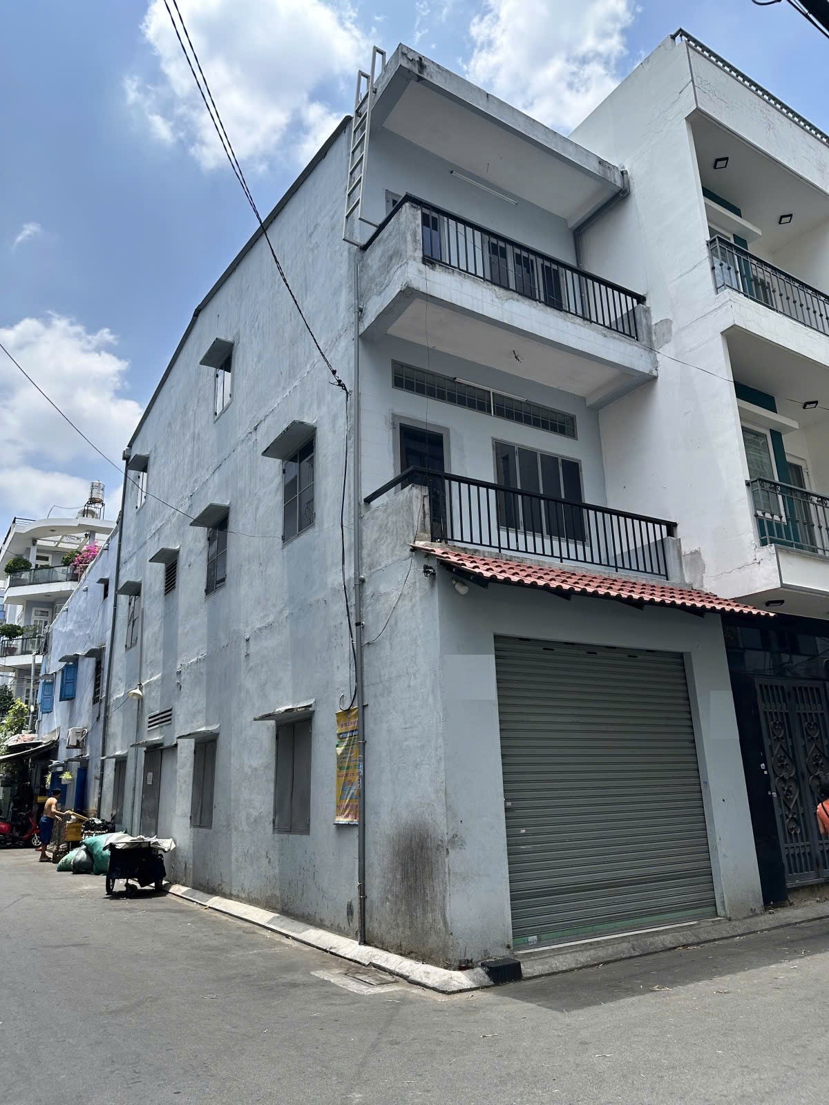 Bán nhà lô góc 2MT Hẻm 8m Ni Sư Huỳnh Liên - ngay Bàu Cát, 4x15m, 3 Tầng, chỉ 10,6 tỷ. 15989264