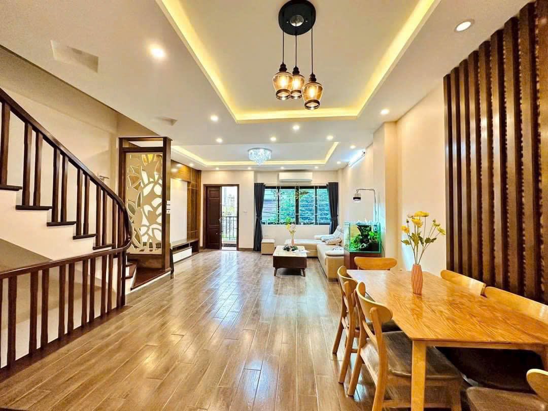 Bán nhà Hoàng Cầu, phân lô vỉa hè, ô tô tránh, 60m2, kinh doanh tốt, ngoài 30 tỷ 15989325