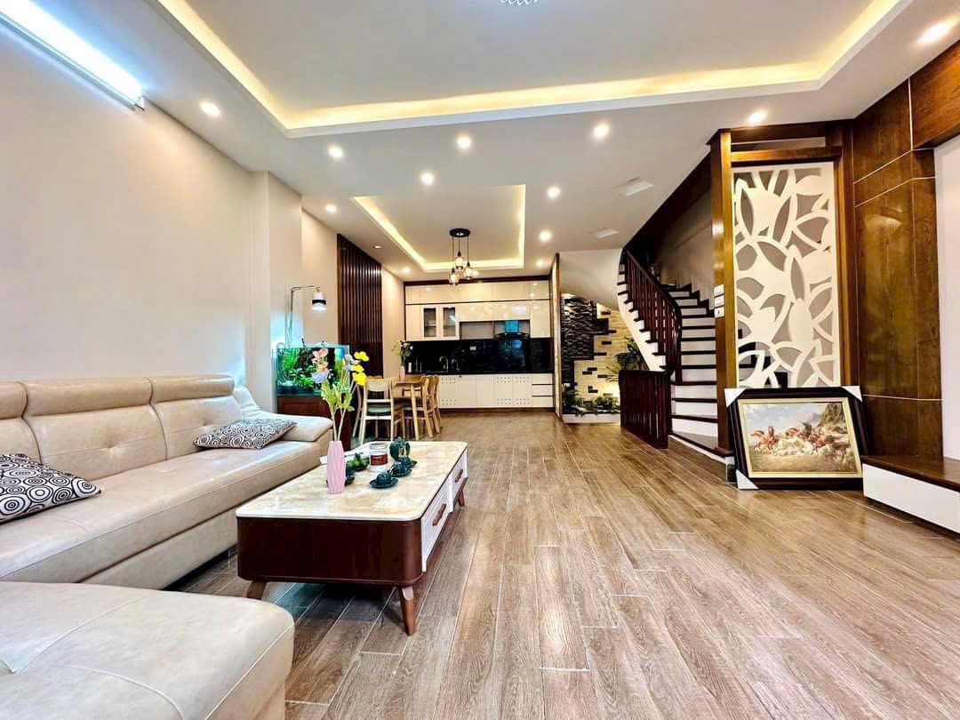 Bán nhà Hoàng Cầu, phân lô vỉa hè, ô tô tránh, 60m2, kinh doanh tốt, ngoài 30 tỷ 15989325