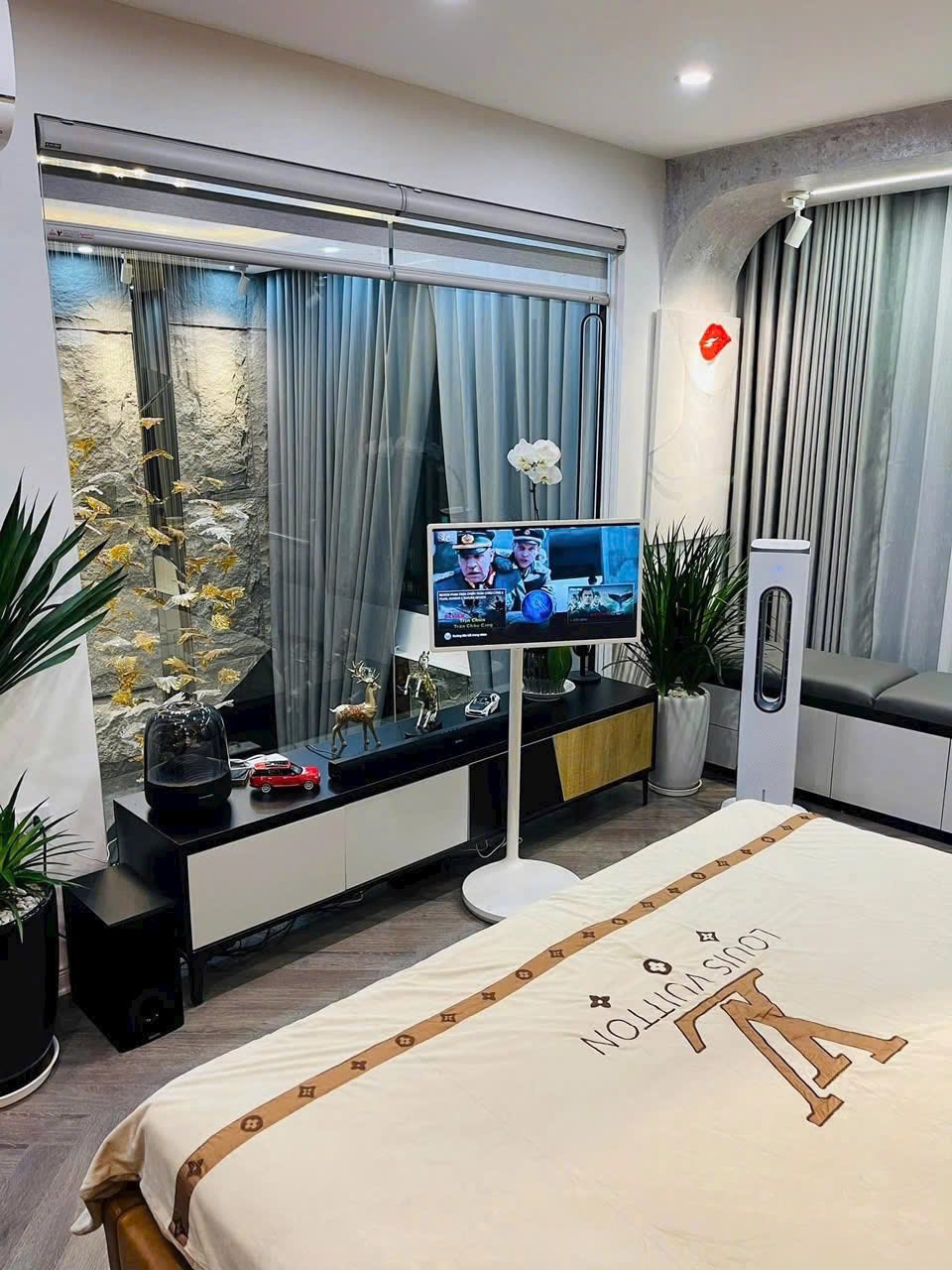 Bán nhà Hoàng Cầu, phân lô vỉa hè, ô tô tránh, 60m2, kinh doanh tốt, ngoài 30 tỷ 15989325