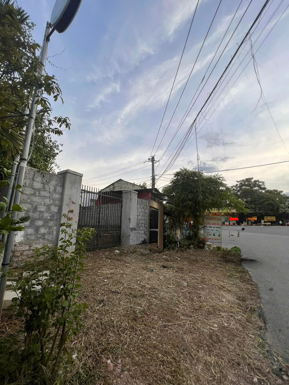 CHO THUÊ MẶT BẰNG ĐẤT TRỐNG GIÁ RẺ – VỊ TRÍ ĐẸP TẠI 137 LÊ NGÔ CÁT, TP HUẾ 15989327