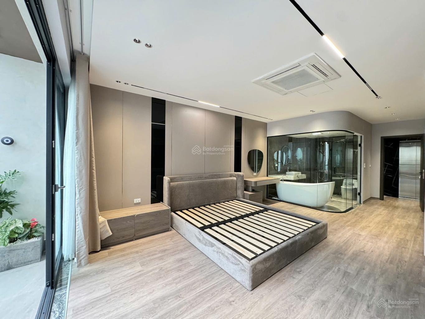 BÁN NHÀ PHỐ LƯƠNG THẾ VINH 43M 6 TẦNG Ô Ô ĐỖ CÁCH NHÀ 10M 15989334