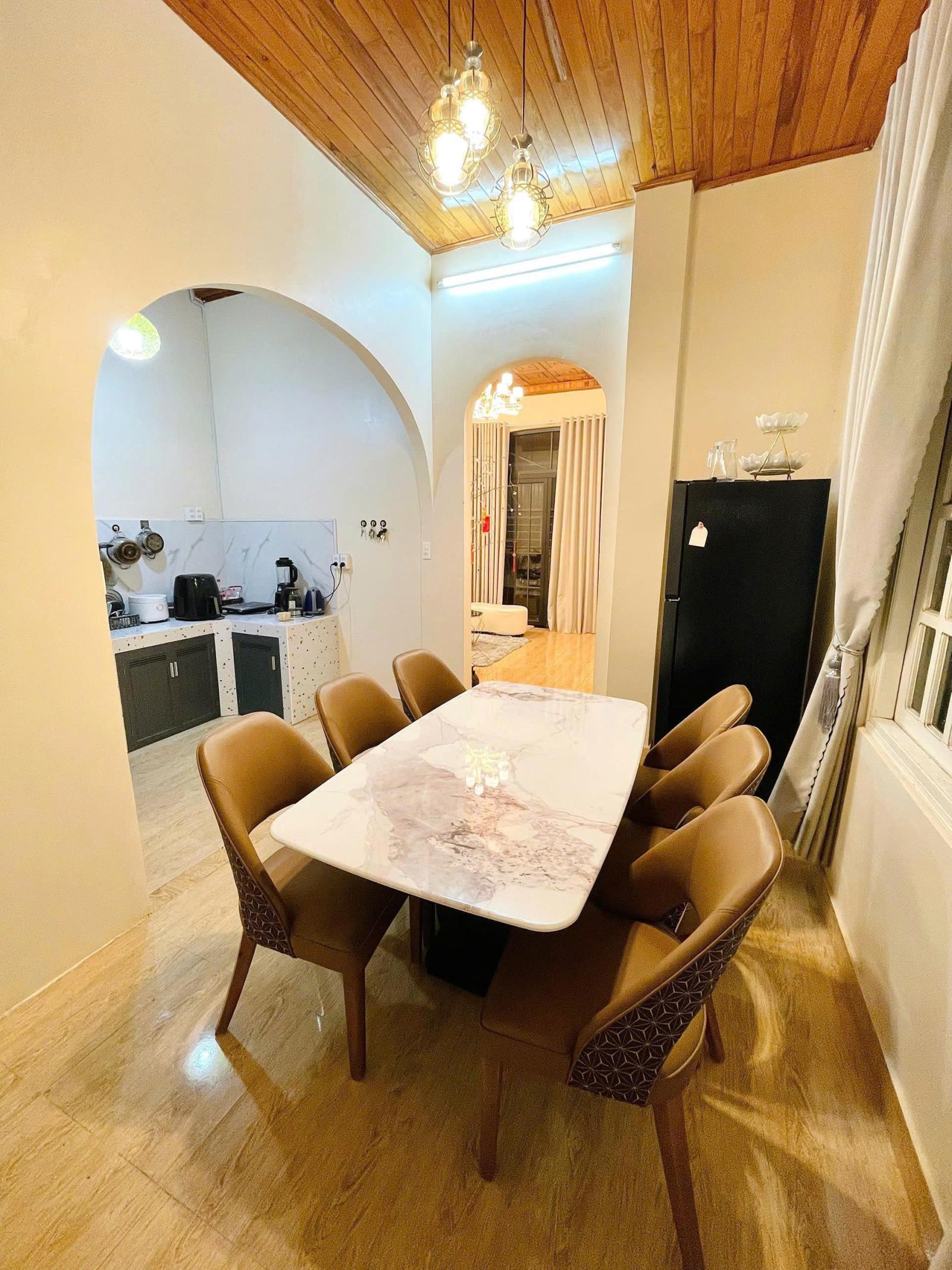 Cho thuê căn hộ 3 mặt tiền 9,5 triệu/tháng Triệu Việt Vương phường 3 Đà Lạt 15989336