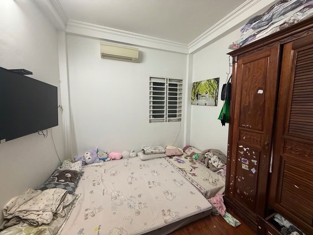 Bán đất tặng nhà Ngọc Thụy- Phân Lô- Dân Xây -50m 3 tầng nhỉnh 8 tỷ(TL) 15989341