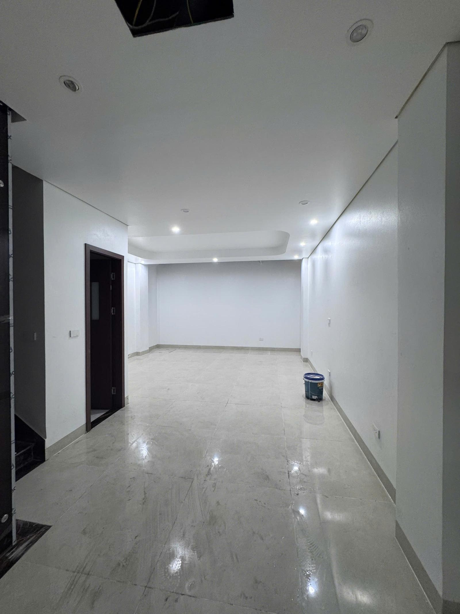 Cho Thuê Tầng 1 + 2 Liền Kề B1.1 – Chung Cư Thanh Hà 15989347