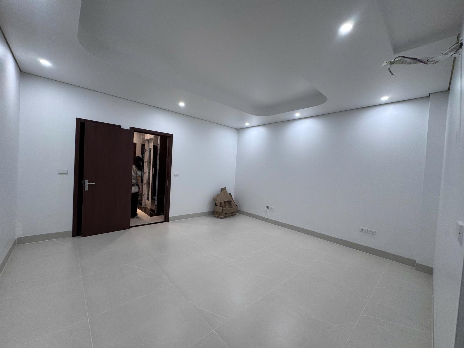 Cho Thuê Tầng 1 + 2 Liền Kề B1.1 – Chung Cư Thanh Hà 15989347