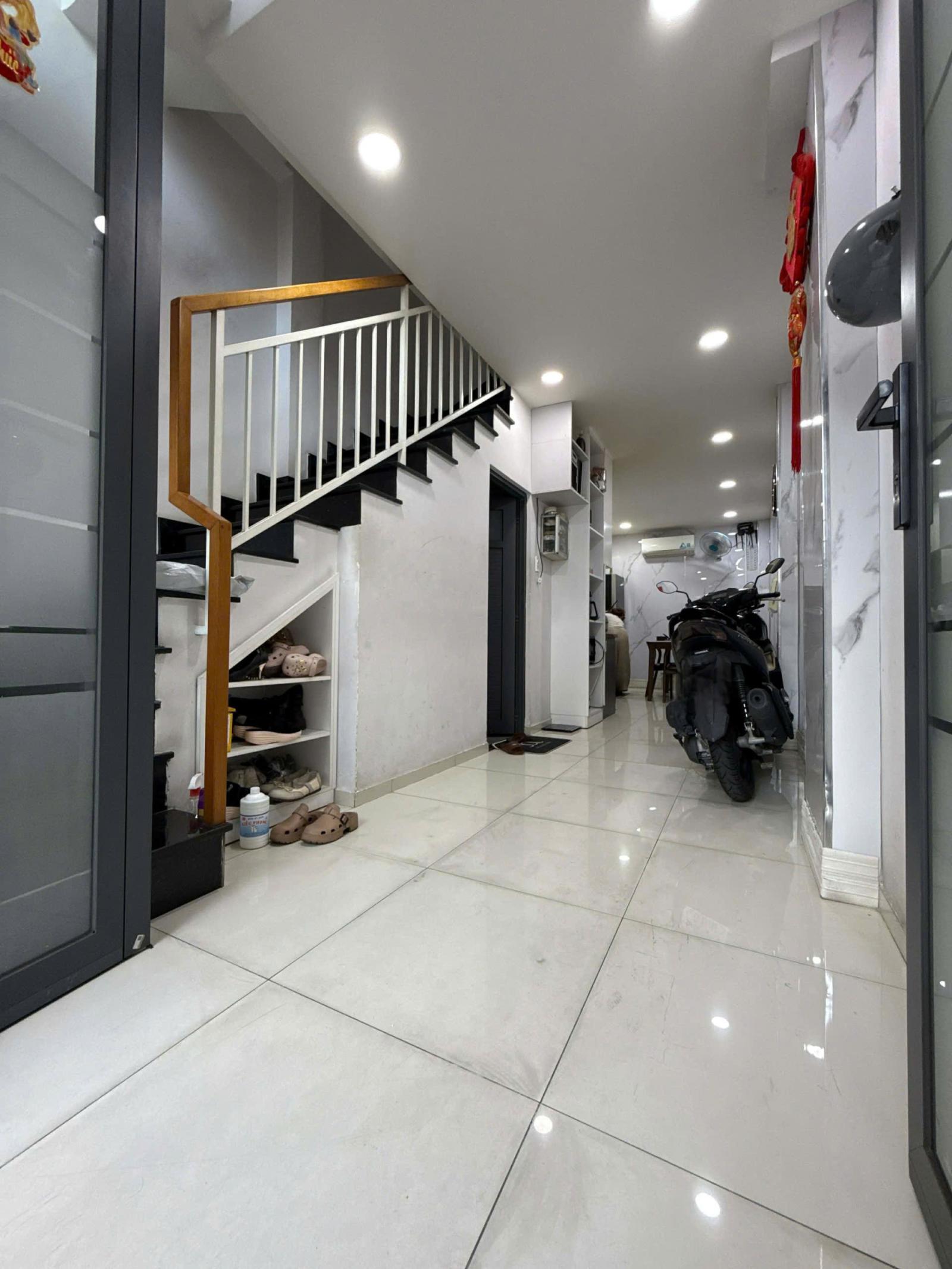 TRẦN VĂN QUANG TÂN BÌNH 32M2 4 TẦNG ĐÚC 3PN 3WC SÂN THƯỢNG SHR CHỈ 5.65 TỶ
 15989345