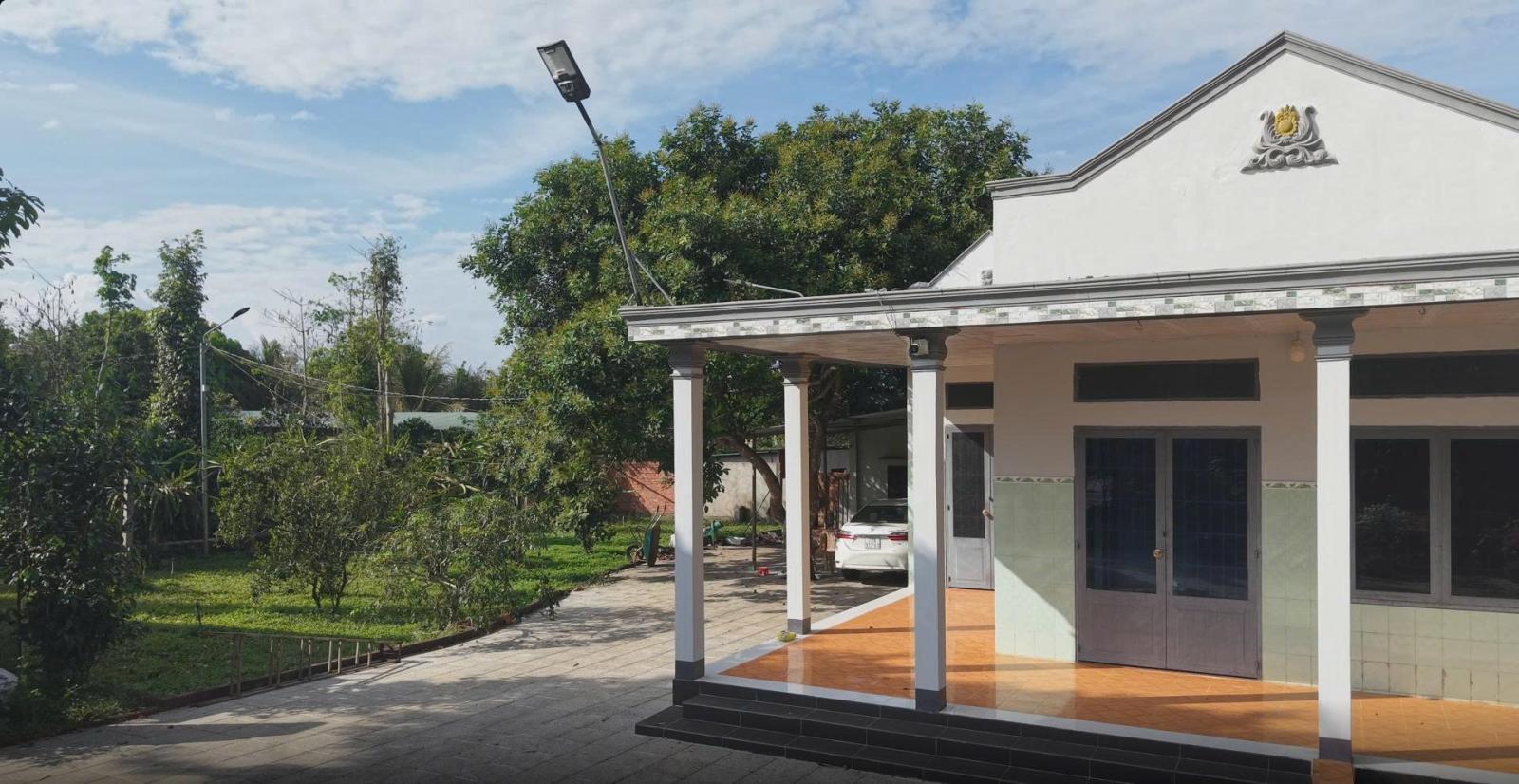 SIÊU PHẨM NHÀ VƯỜN NGHỈ DƯỠNG MẶT TIỀN ĐƯỜNG NHỰA DIỆN TÍCH LỚN GIÁ CÒN THƯƠNG LƯỢNG 15989357