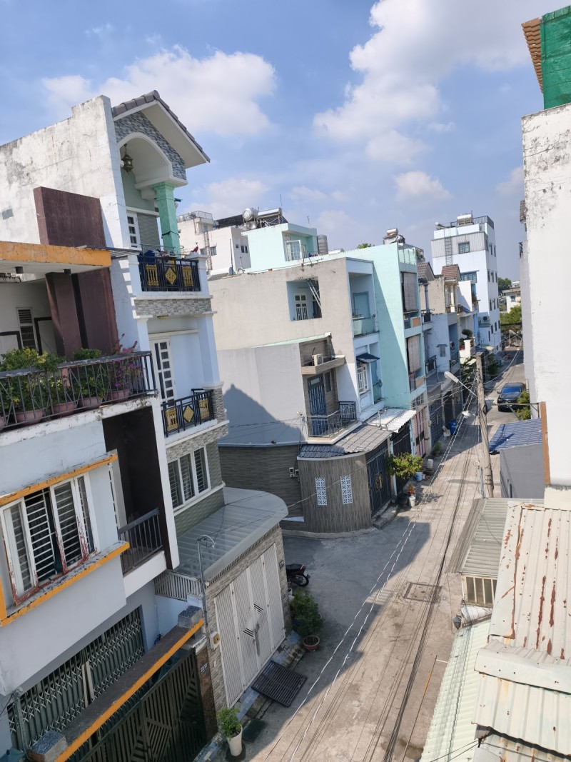 Bán nhà 3 tầng đường số 16 Linh Trung, Thủ Đức, TP HCM. DT  74m2, 4PN, SH, 9.2 tỷ - 0933125879 15989412