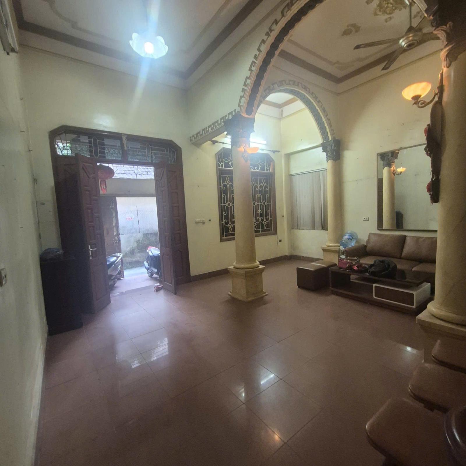 Bán nhà nguyên căn 80m2x 3 tầng Nguyễn Văn Linh sổ vuông vắn chỉ hơn 90tr/m 15989423