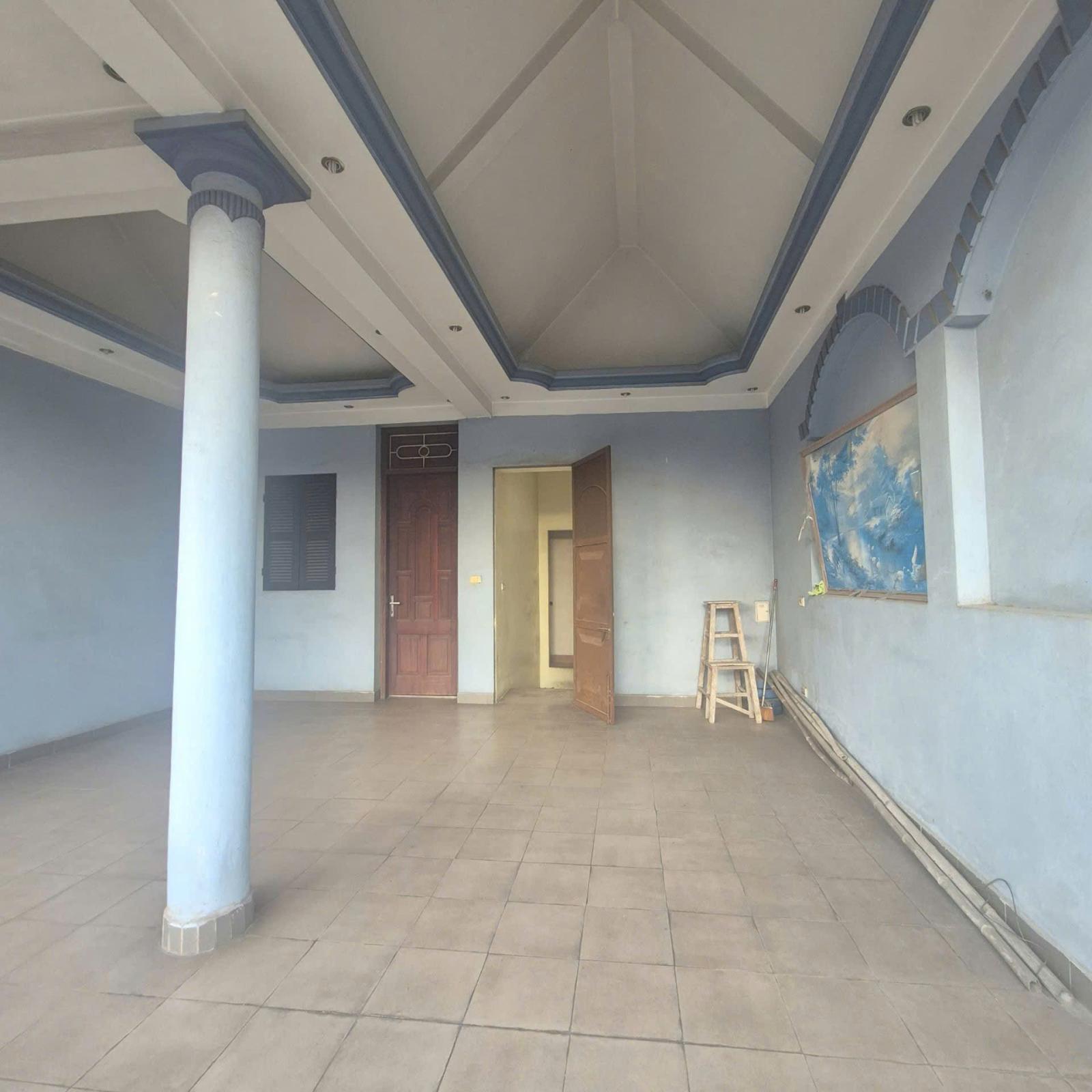 Bán nhà nguyên căn 80m2x 3 tầng Nguyễn Văn Linh sổ vuông vắn chỉ hơn 90tr/m 15989423