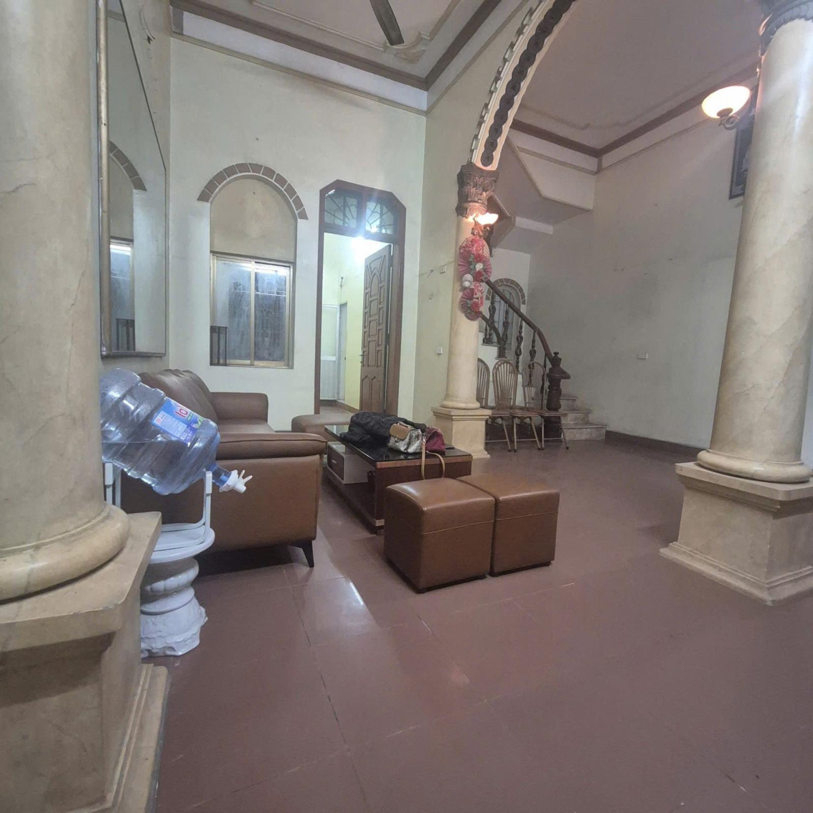 Bán nhà nguyên căn 80m2x 3 tầng Nguyễn Văn Linh sổ vuông vắn chỉ hơn 90tr/m 15989424