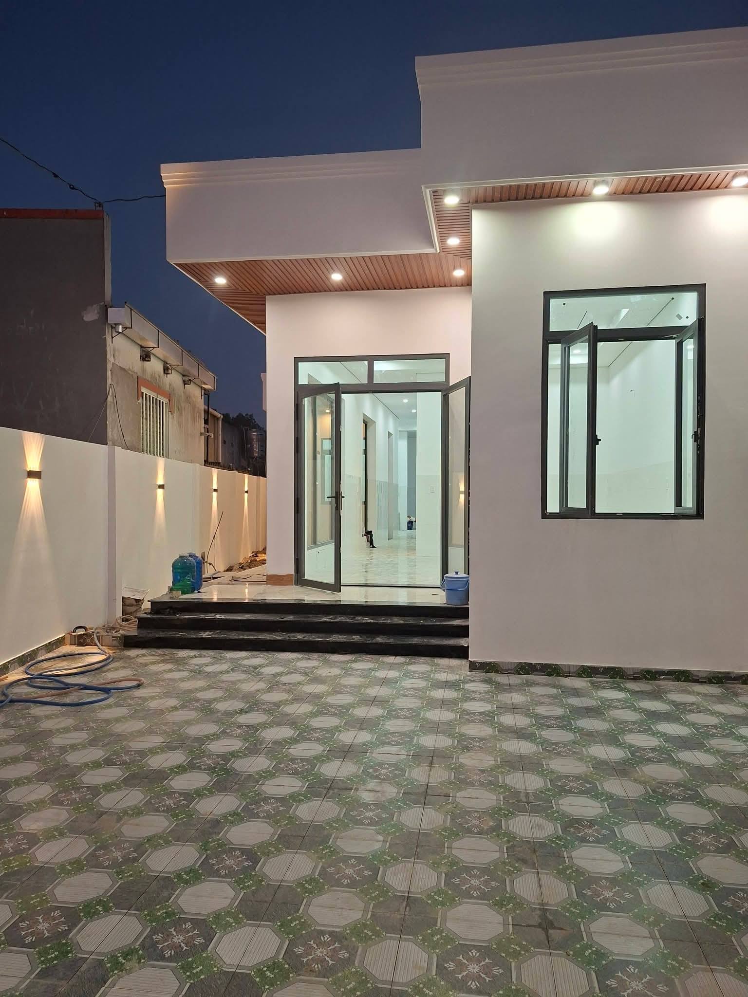 NHÀ MỚI XÂY – THIẾT KẾ THÔNG THOÁNG – KHU GIA PHÁT TAM PHƯỚC 15989436