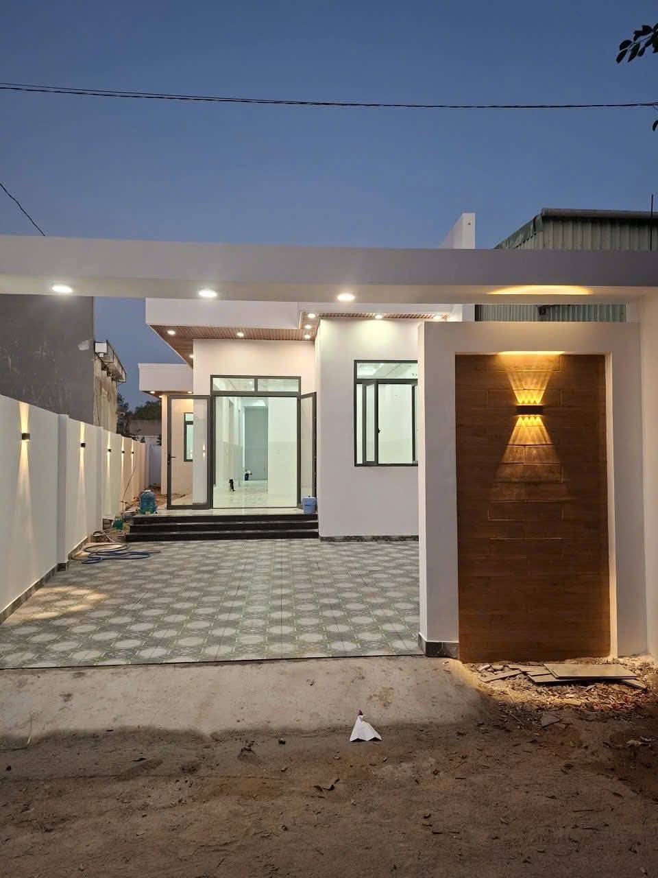 NHÀ MỚI XÂY – THIẾT KẾ THÔNG THOÁNG – KHU GIA PHÁT TAM PHƯỚC 15989436