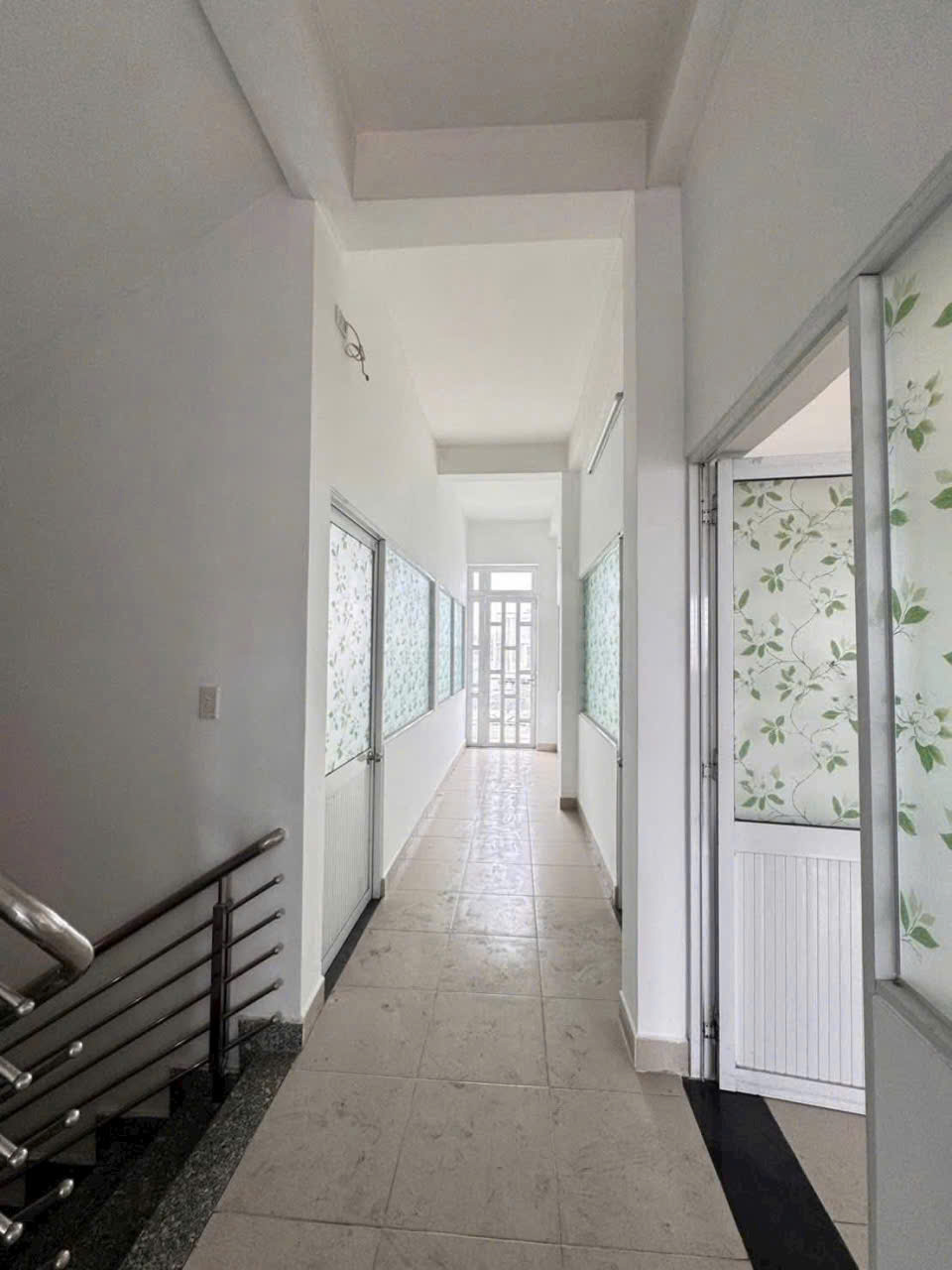 MẶT TIỀN LÊ LỢI – NGANG 10M HIẾM – 4 TẦNG + SÂN THƯỢNG – 11 PHÒNG 15989442