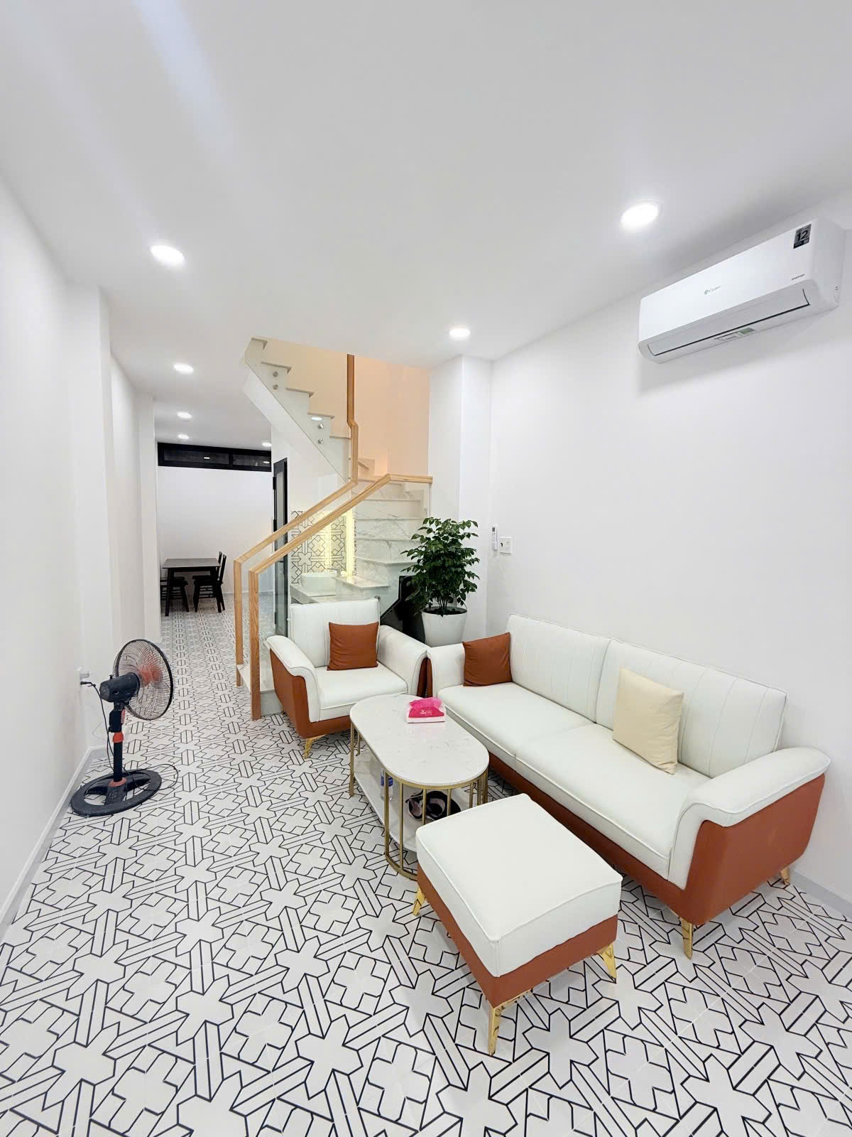 Bán Nhà Phú Nhuận - Hẻm Xe Hơi Đỗ Cửa - 3 Tầng BTCT - 3PN - Nhỉnh 7 Tỷ
 15989451