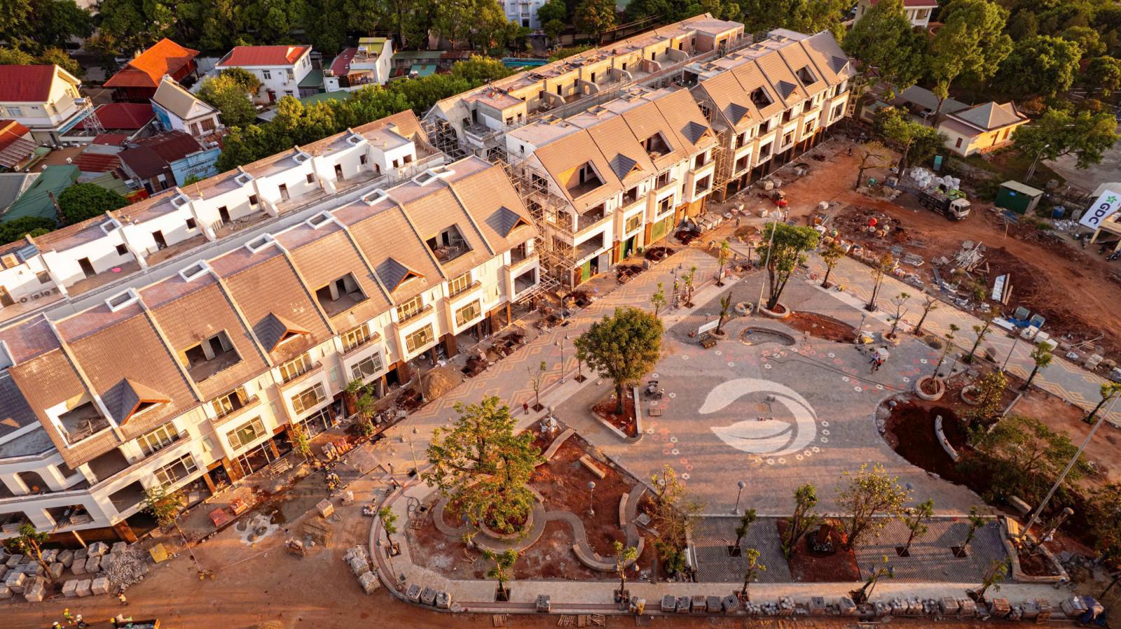 Cần bán nhà phố vị trí đẹp nhất dự án Ecopalace, trục chính TTTM, 2 mặt tiền, 5 tầng, giá đầu tư 15989468